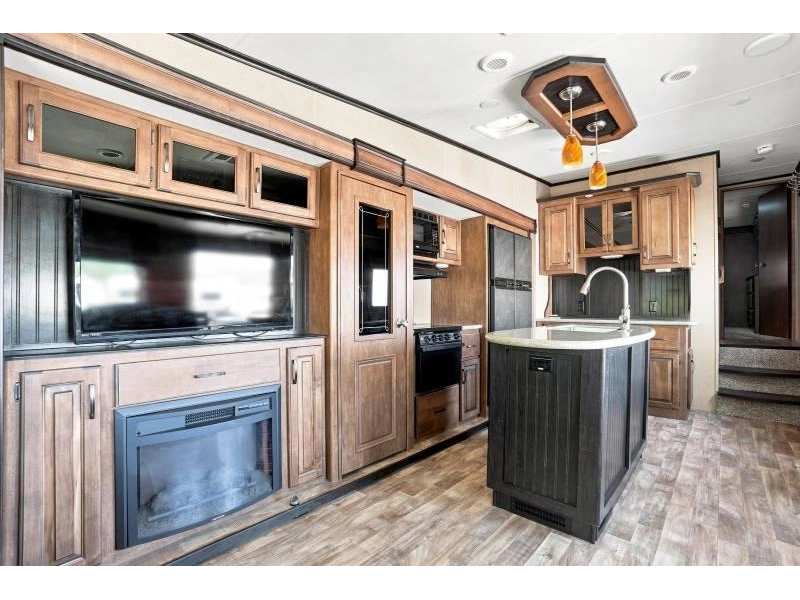 2016 Grand Design Reflection 337rls alt