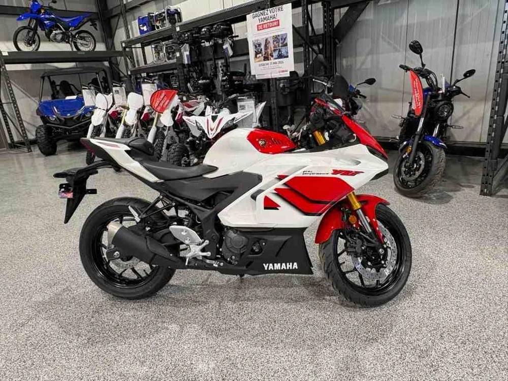 2026 Yamaha Yzf-r3 70e Anniversaire alt
