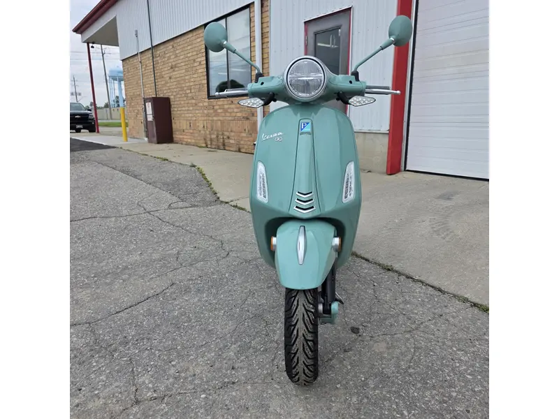 Vespa Primavera 150 80th Anniversary 2027