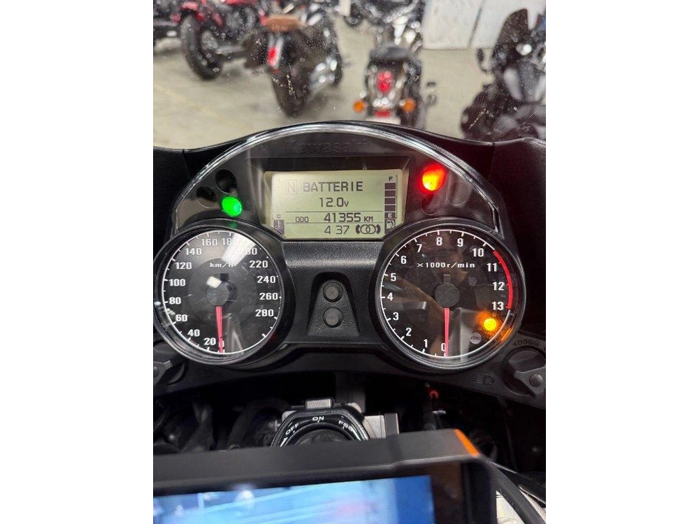 2014 Kawasaki Concours 14 alt