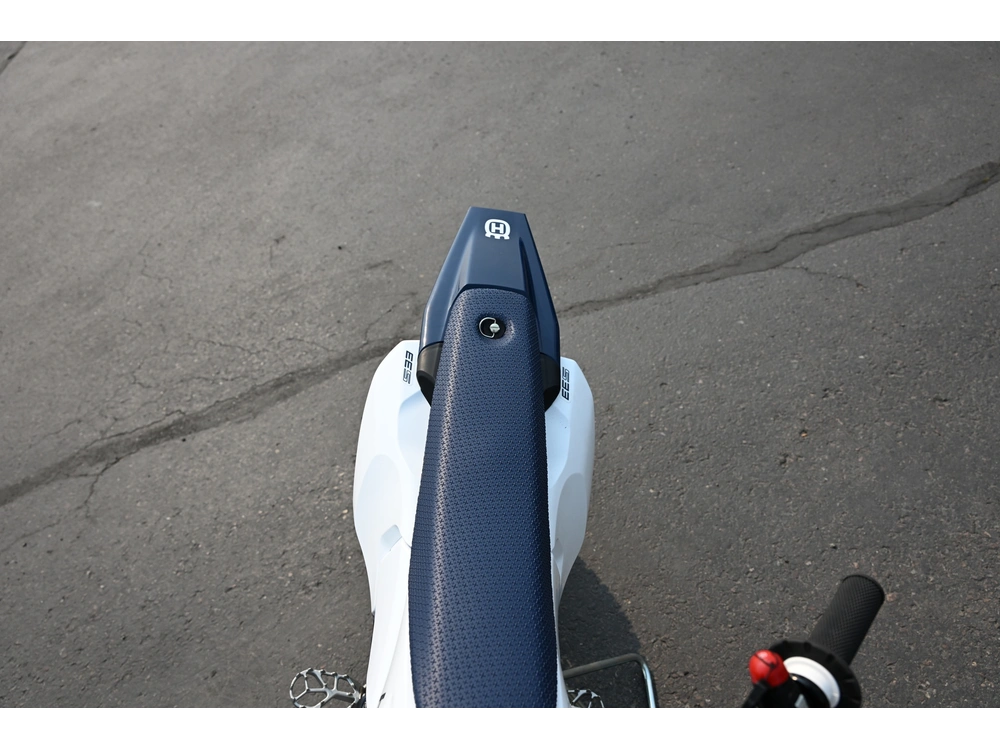 2027 Husqvarna Ee 5 alt