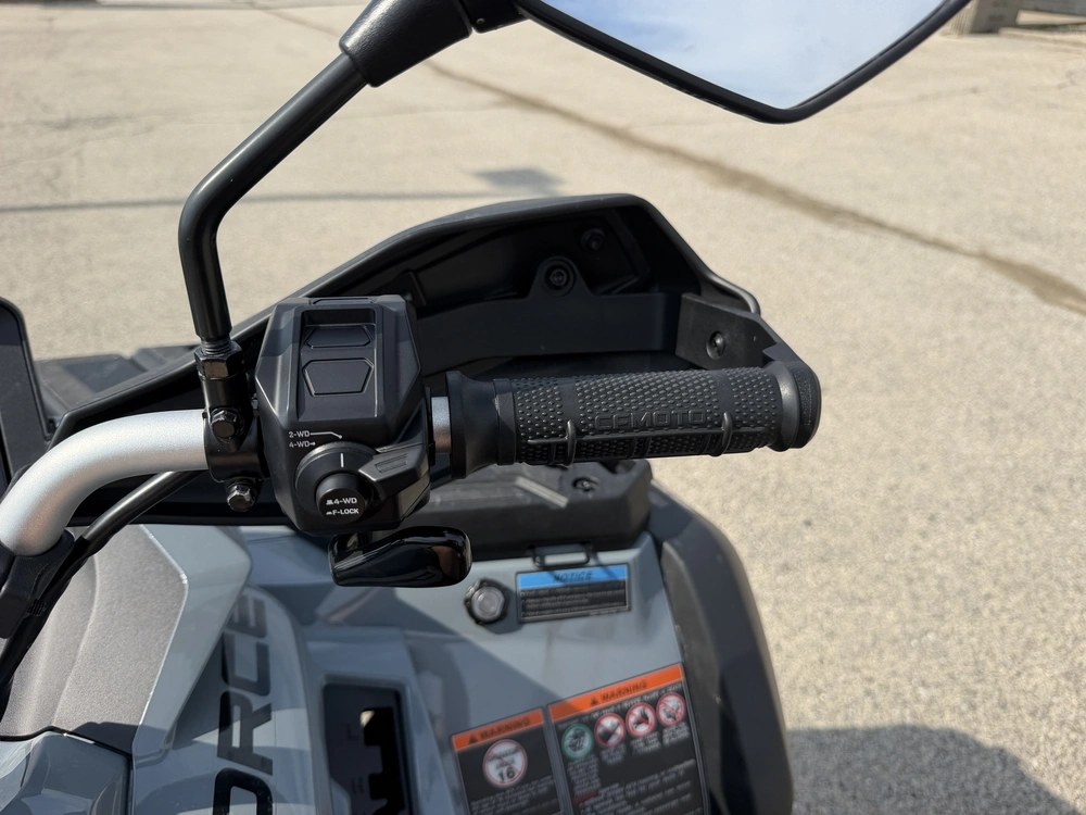2025 Cfmoto Cforce 800 Touring alt