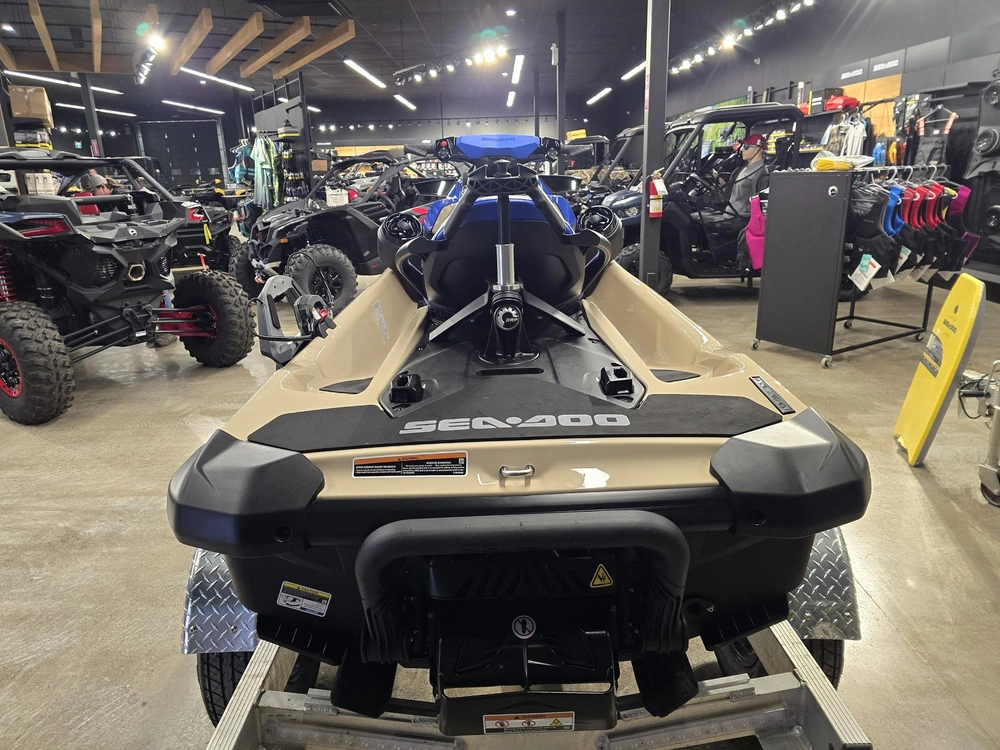 2026 Sea-doo Wake 170 alt