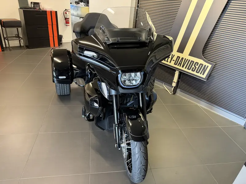 Harley-Davidson STREET GLIDE 3 FLHLT 2026