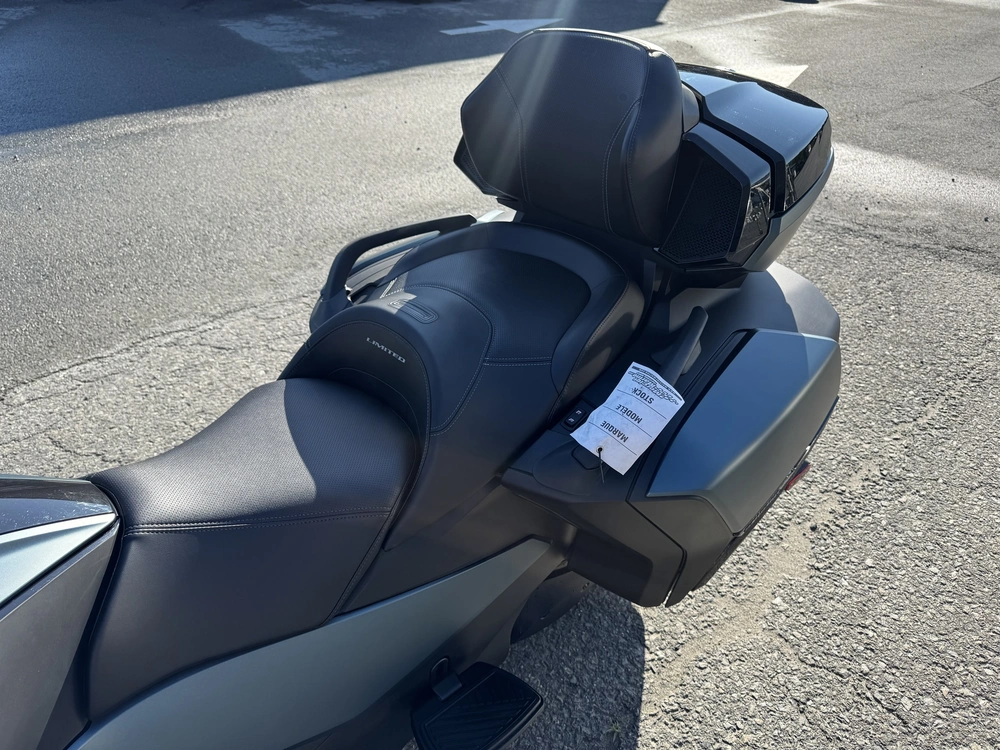 Can-am Rt Limited 2025 alt