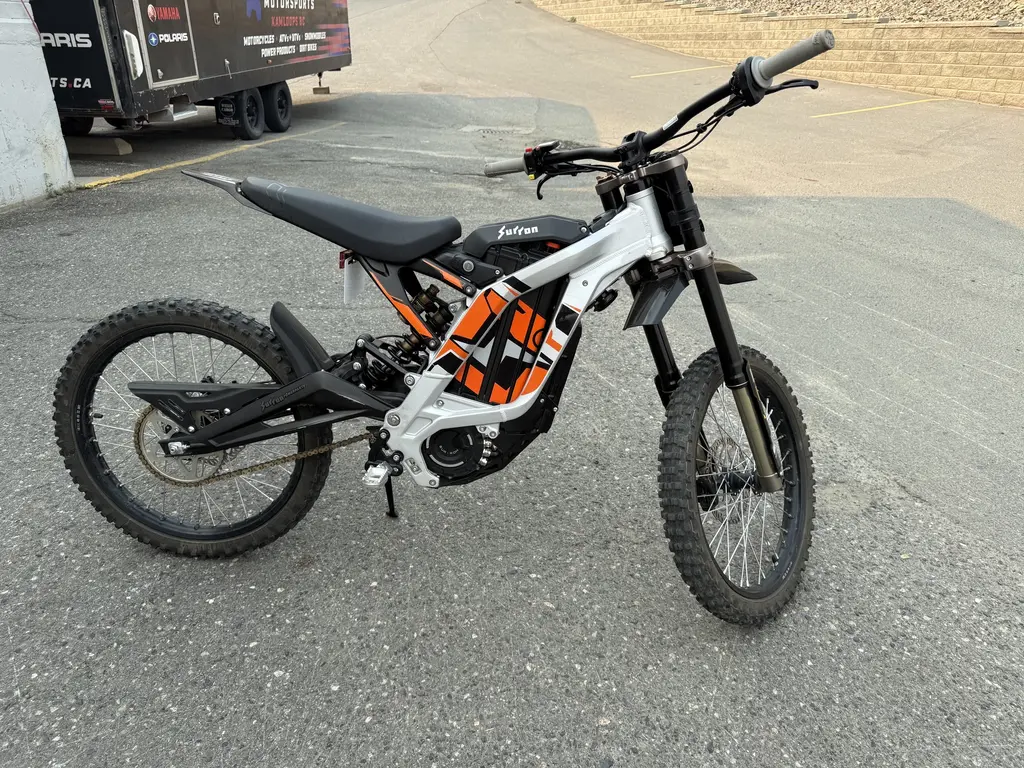 2022 Surron LIGHT BEE X
