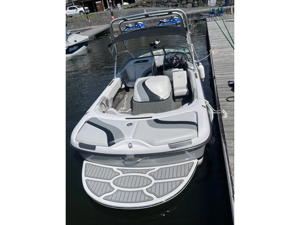 2006 Ski Nautique 216 Team Edition alt
