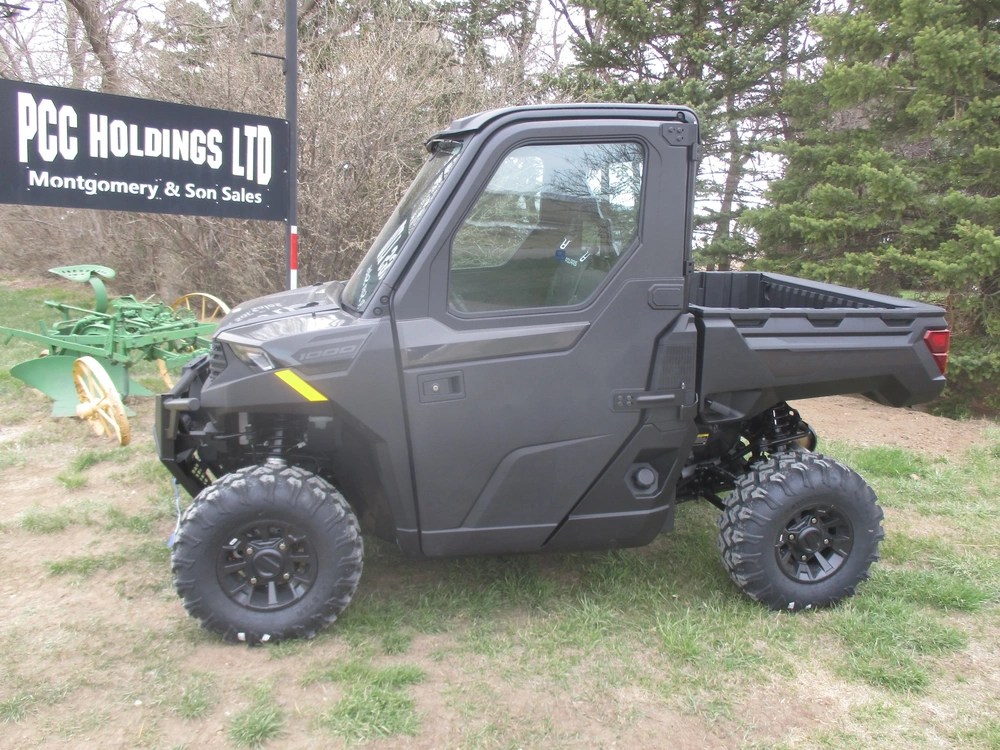 2026 Polaris Ranger 1000 Cab - Granite Gray alt