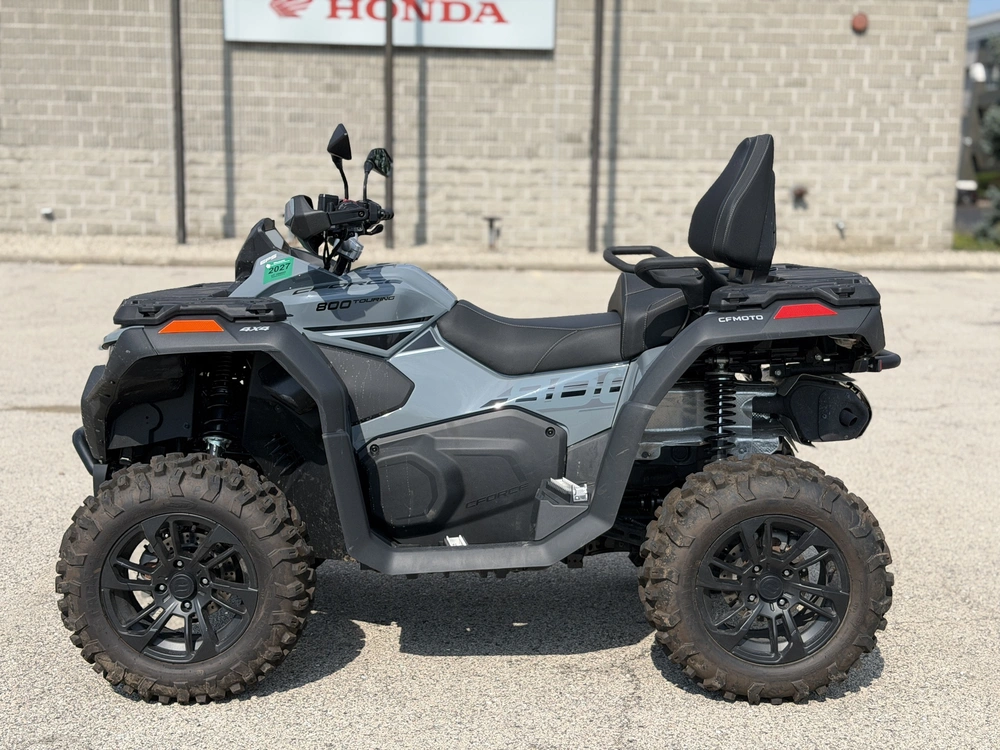 2025 Cfmoto Cforce 800 Touring alt