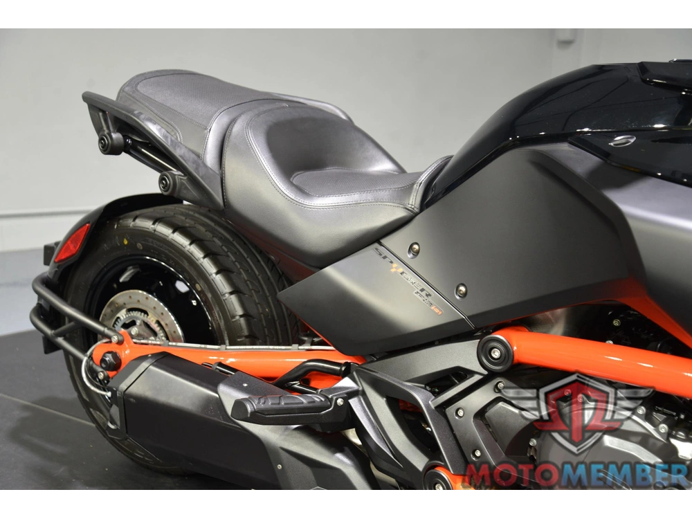 2026 Can-am Spyder F3-s alt