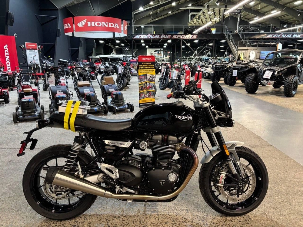 Triumph Speed Twin 1200 2022 alt