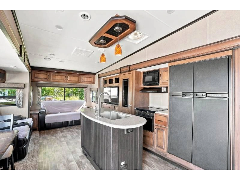 2016 Grand Design Reflection 337rls alt