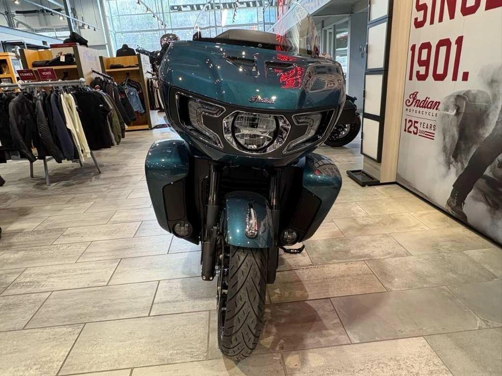 2026 Indian Motorcycle Pursuit Limited + 112 Package alt