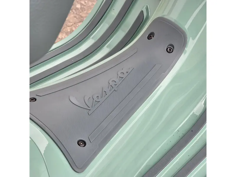 Vespa Primavera 150 80th Anniversary 2027