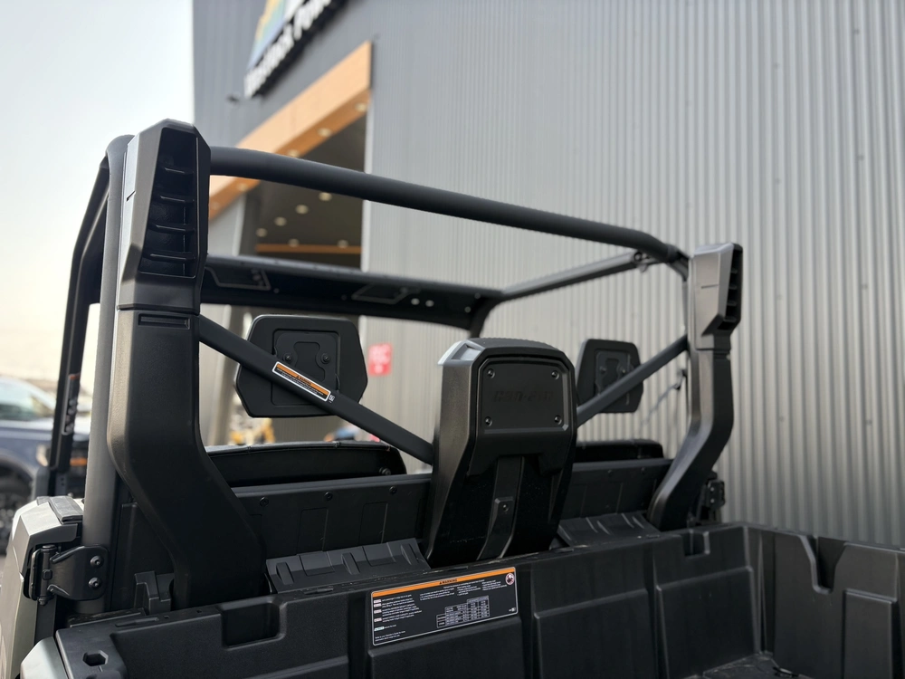 2026 Can-am Defender X Mr Hd11 With Half Doors 8yta alt