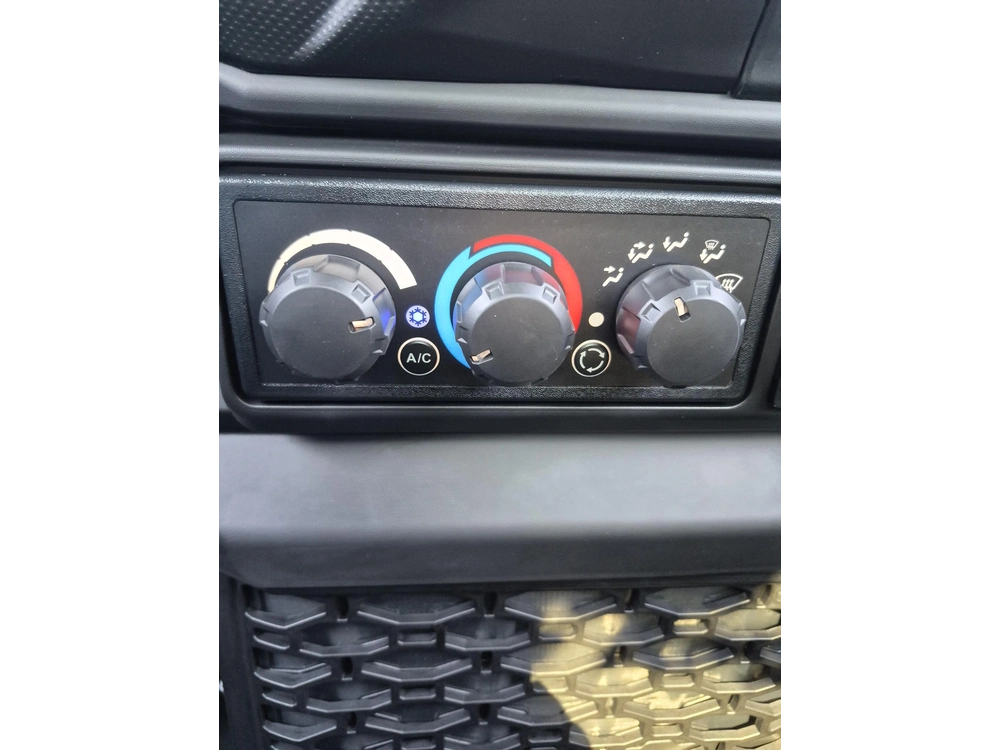 2026 Can-am Defender Limited Cab Hd11 alt