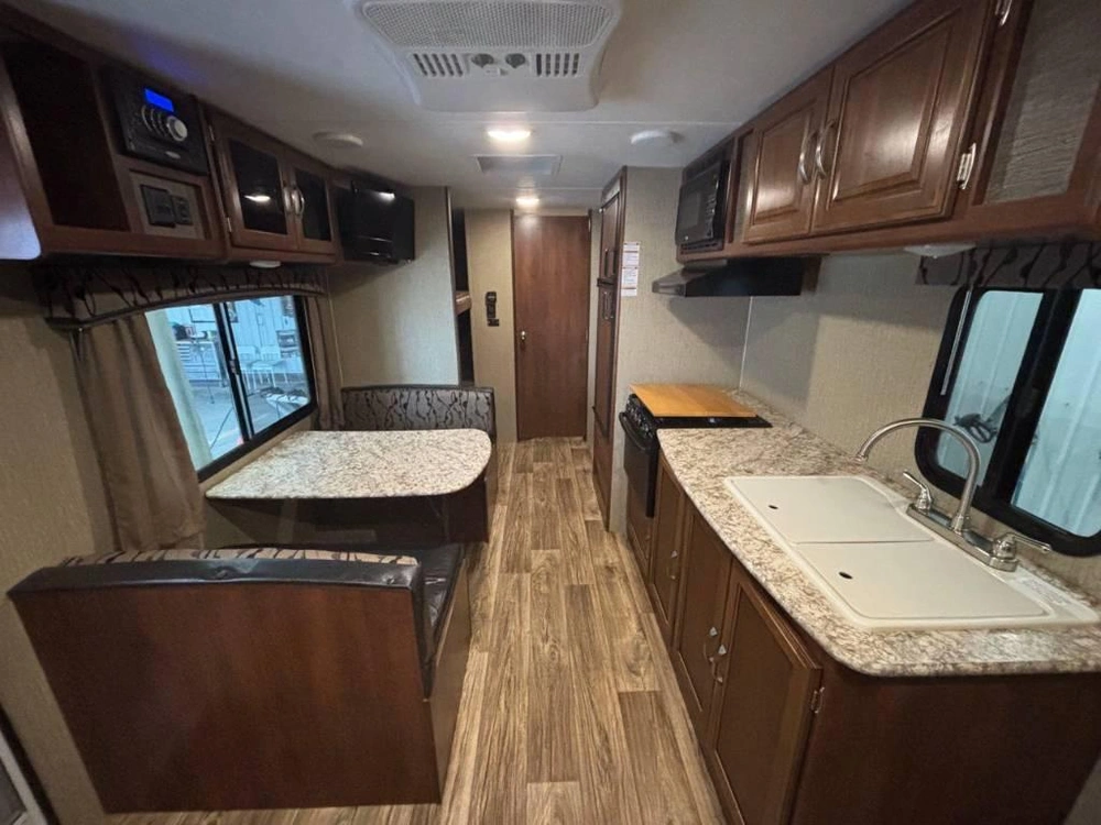 Keystone Rv Passport Ultra Lite 238ml 2017 alt