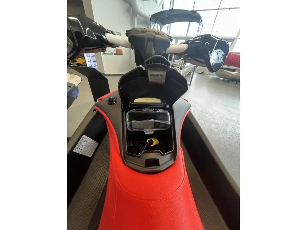 Sea-doo Spark Trixx 1 Place 2026 alt