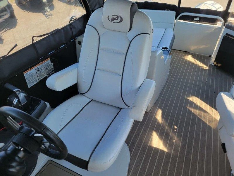 2019 Princecraft Vogue 27 Xt / Mercury 300 alt