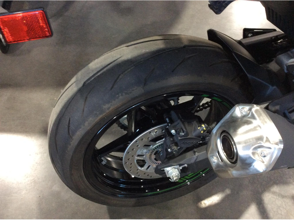 Kawasaki Z900 Abs Zr900ssfan 2025 alt
