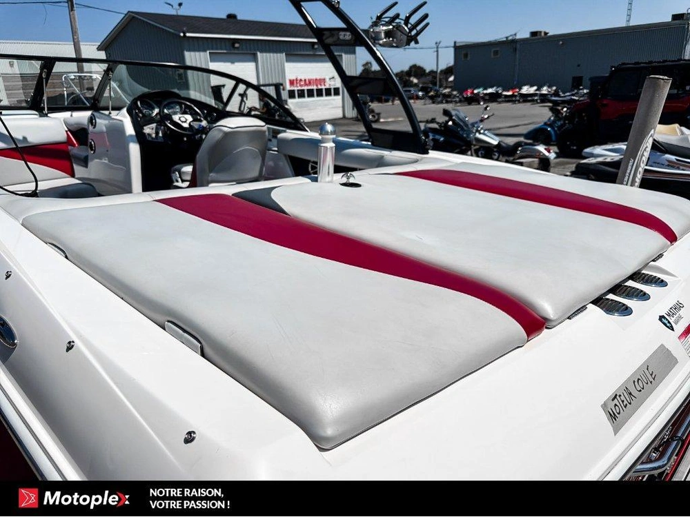 2012 Moomba Outback V alt