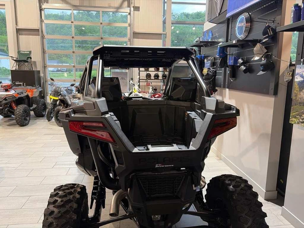Polaris Rzr Pro Xp Ultimate 2026 alt