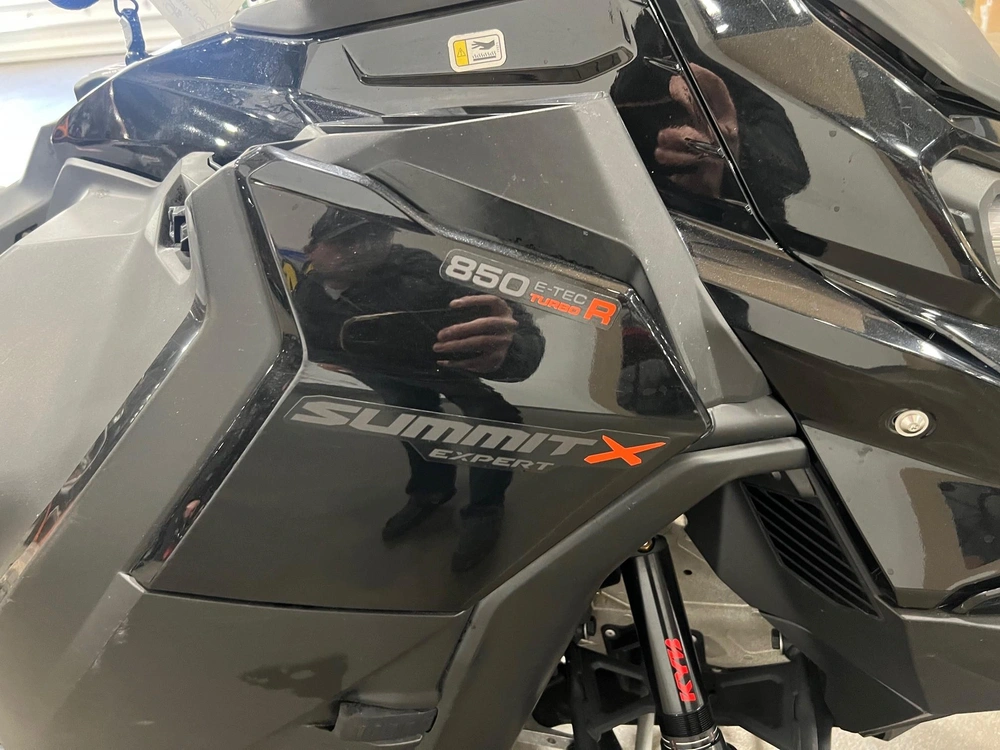 2023 Ski-doo Summit Expert Turbo 165" W/ 10.25" Tjpe alt