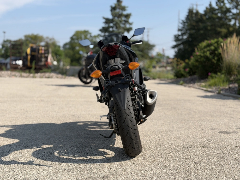 2023 Yamaha Yzf-r3 alt