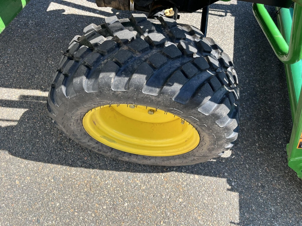 2021 John Deere 2025r alt