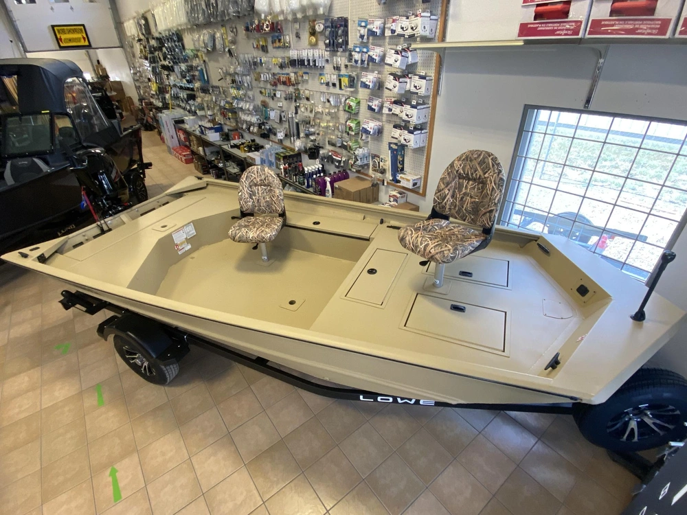 2027 Lowe Boats Rx1660 Dt alt