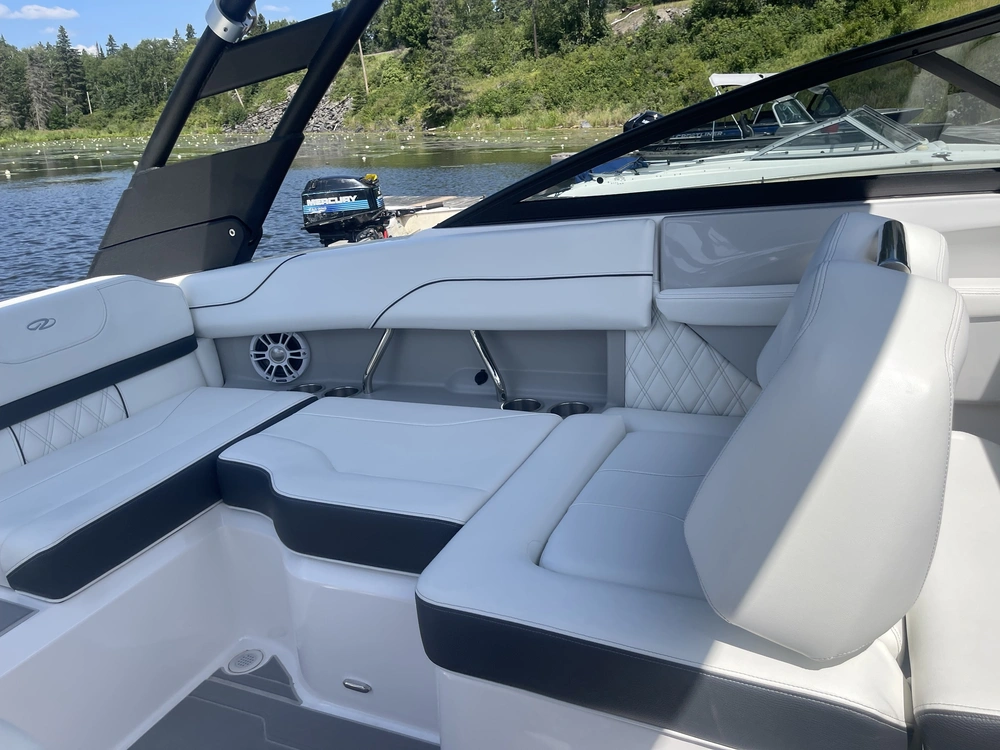 2023 Regal Ls2 Surf alt
