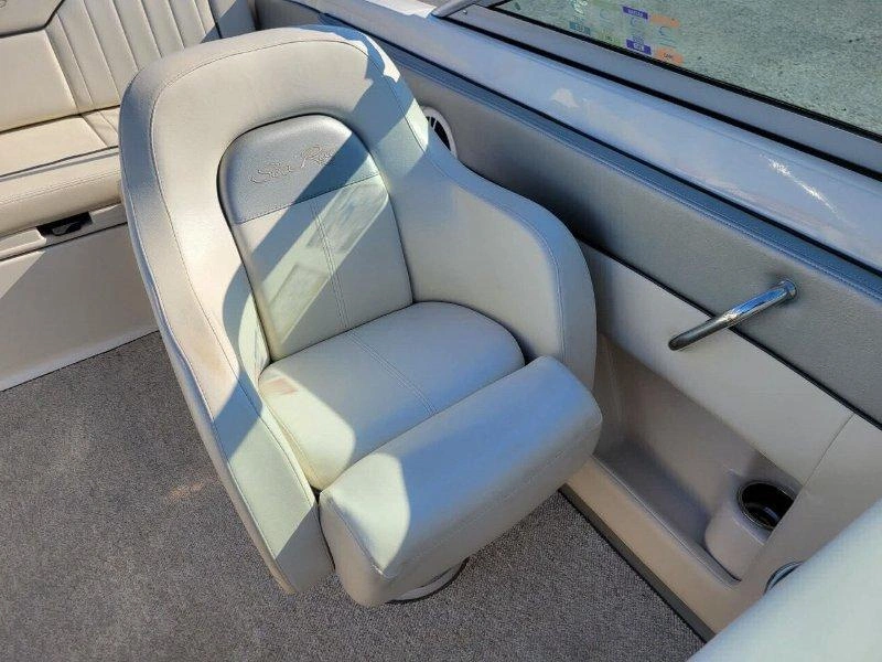 Sea Ray Sundeck 230/ Mercruiser 350 2009 alt