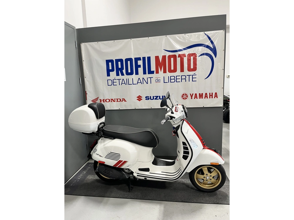 Vespa Gts 300 Racing Sixties 2021 alt