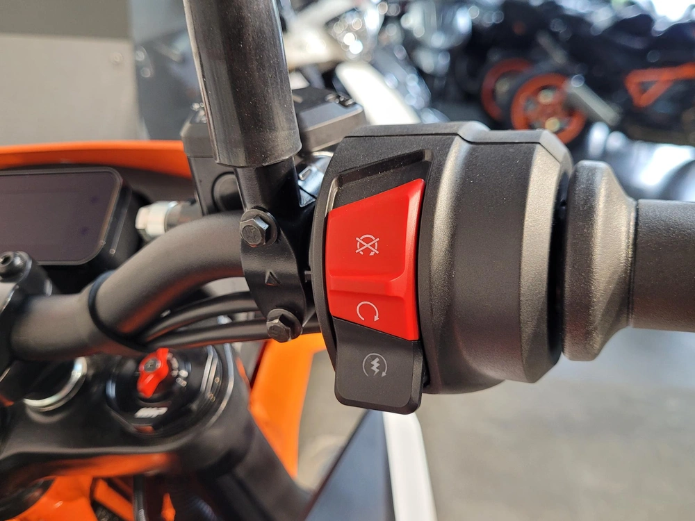 Ktm 390 Smc R *à Partir De 3.99% 2026 alt