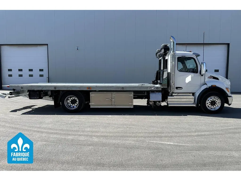 Peterbilt 537  2027