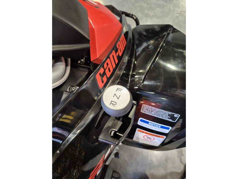 2026 Can-am Ds 250 Black & Can-am Red alt