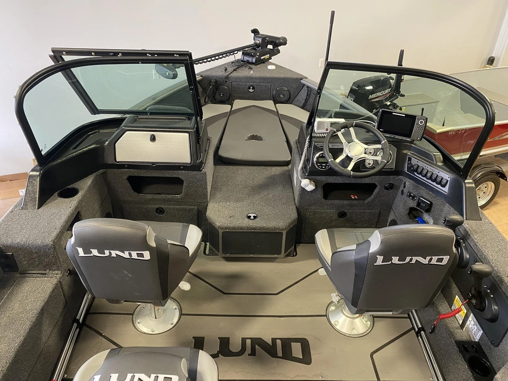2026 Lund Boat Co 1775 Impact Xs alt