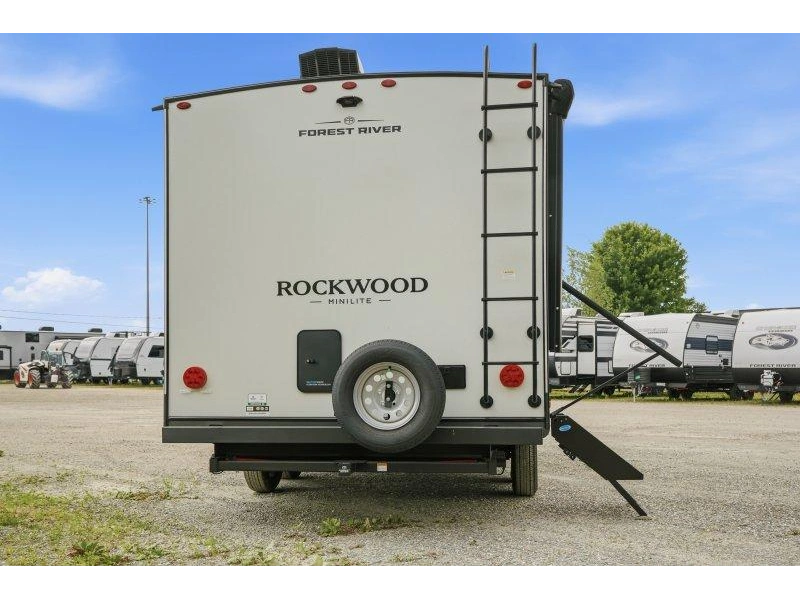 2027 Forest River Rockwood Mini Lite 2109s alt