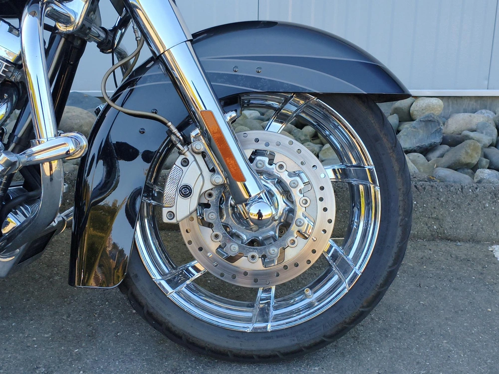 2011 Harley-davidson Fltruse - Cvo™ Road Glide® Ultra alt