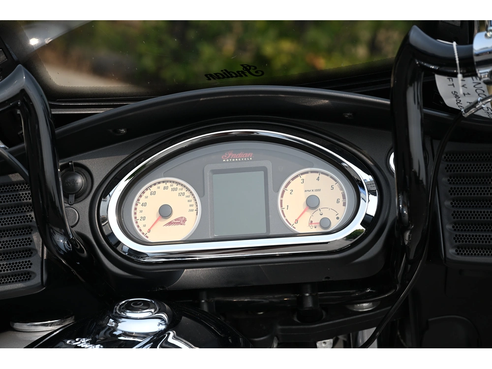 2016 Indian Motorcycle Chieftain alt