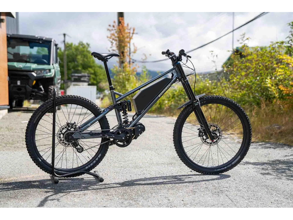 2026 Bonnell 775 Mx alt