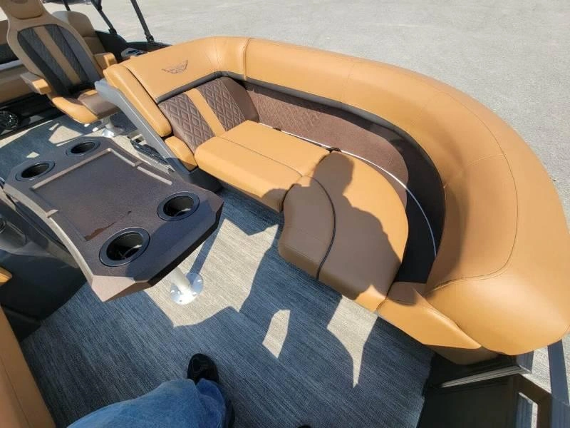 Bennington Marine M22 Swingback 3t/ Yamaha Vf175 2027 alt