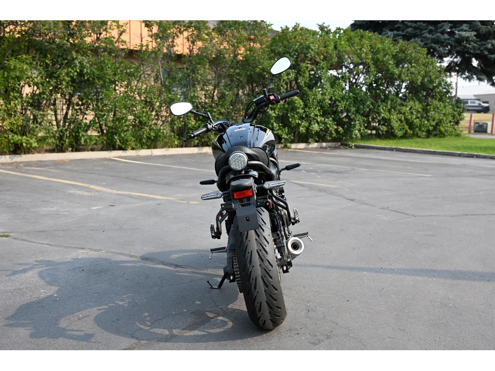 2026 Yamaha Xsr700 alt