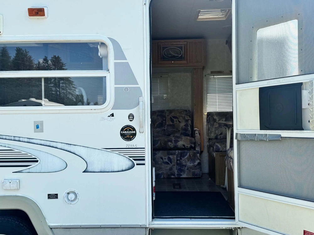 2002 North Trail Trail Lite 7233s alt