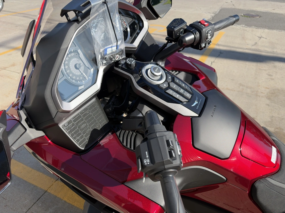 2026 Honda Gold Wing Tour Dct Airbag alt