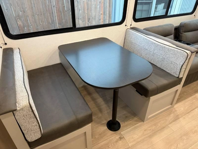 Jayco Jay Feather 26bhsl 2027 alt