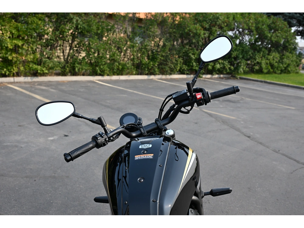 2026 Yamaha Xsr700 alt
