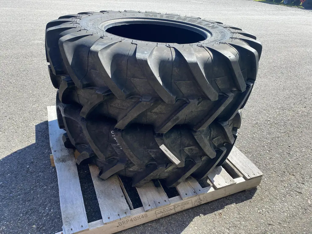 2025 MICHELIN 380/85R24 AGRIBIB 2