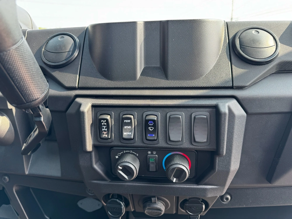 2027 Polaris Ranger 1000 Xp Cab Avalanche Gray alt