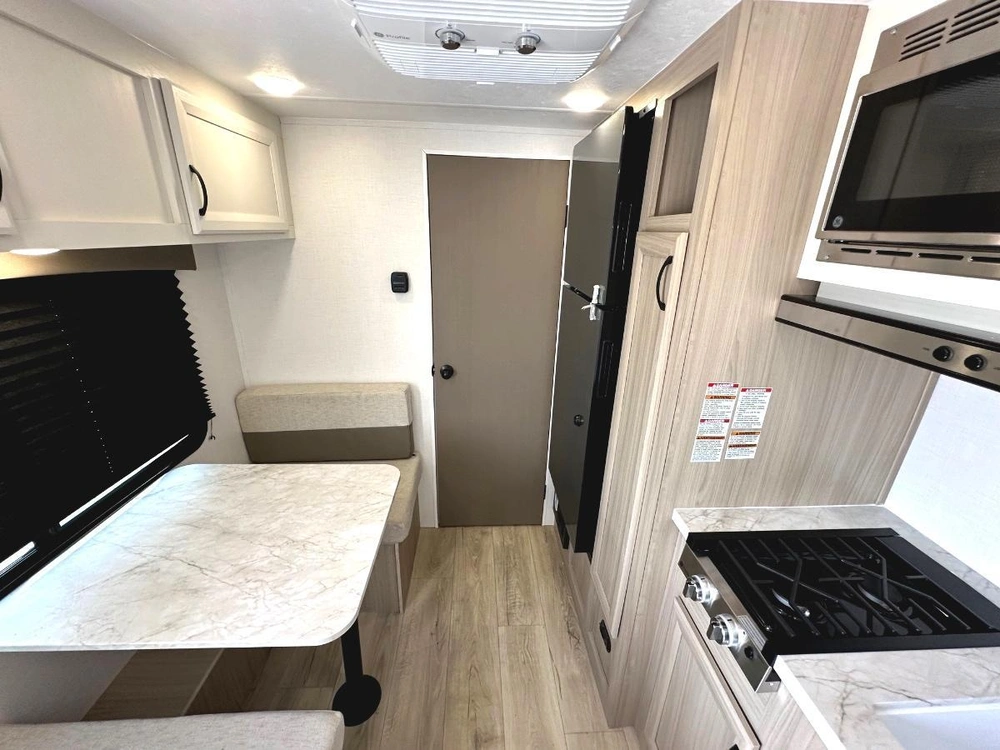 2027 Coachmen Clipper 17fq alt